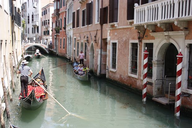 Venecia Canales