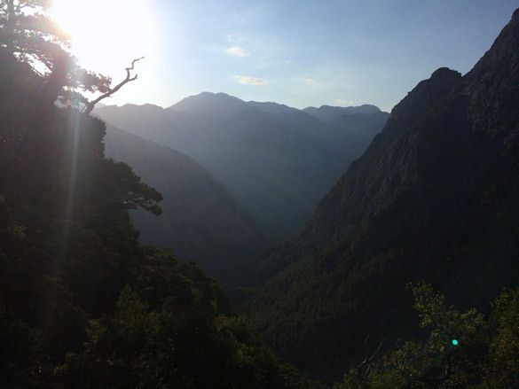 Samaria-Gorge-amanecer