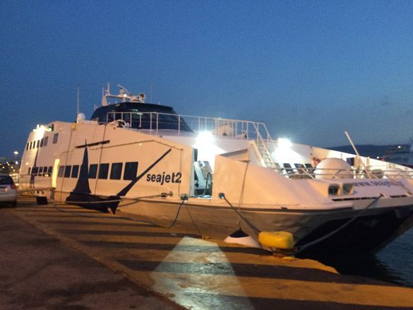 Ferry-Folegandros-Santorini