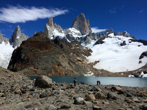 Senda el Pilar a la Laguna de los Tres Senda el Pilar a la Laguna de los Tres