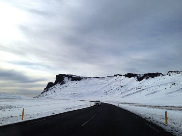 Cuatro-dias-en-islandia-carretera-invierno