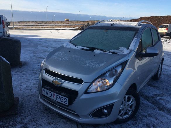 Cuatro-dias-en-islandia-coche-de-alquiler