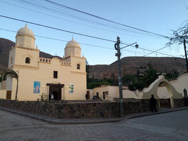 Iglesia-Tilcara-Quebrada-Humahuaca-Argentina