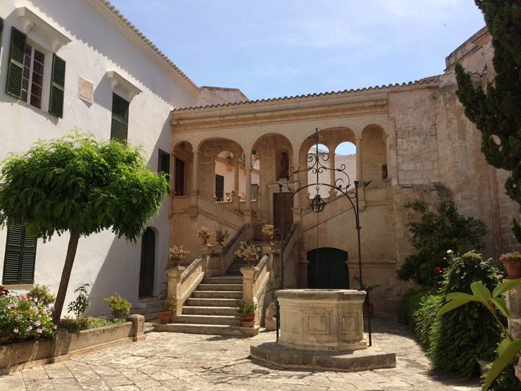 Cal Bisbe Ciutadella Menorca
