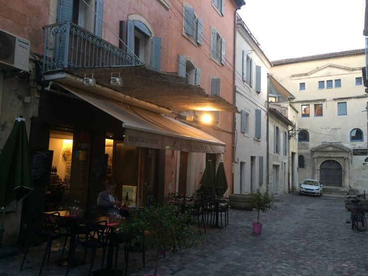Lautruche-restaurant-Arles