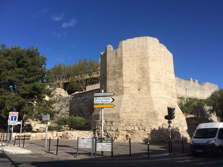 Muralla-romana-arles