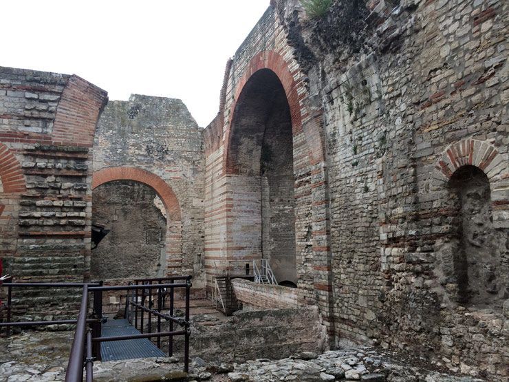 termas-de-Constantino-Arles