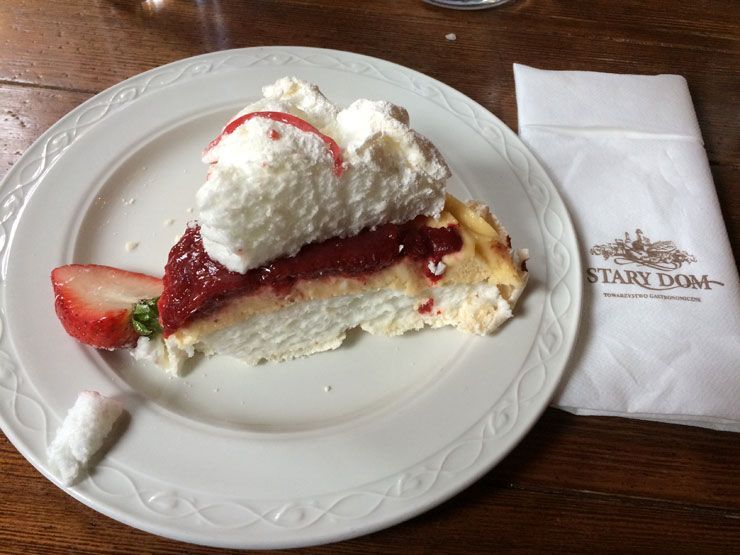 Stary-Dom-torta-merengue