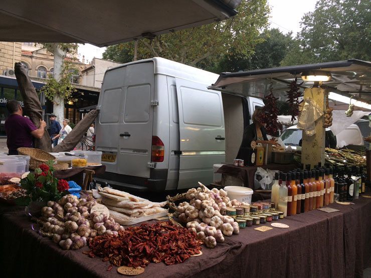 Mercado-Arles