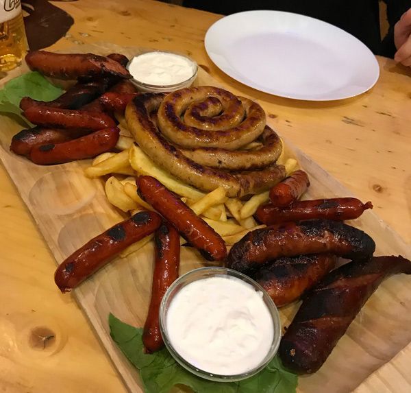 Mici-sau-Mitice-salchichas