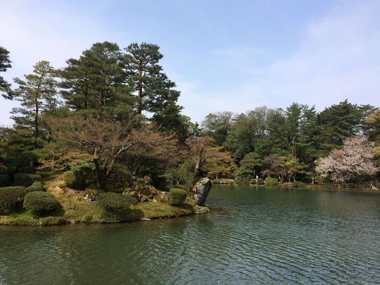 Kanazawa-Kenrokuen-tortuga