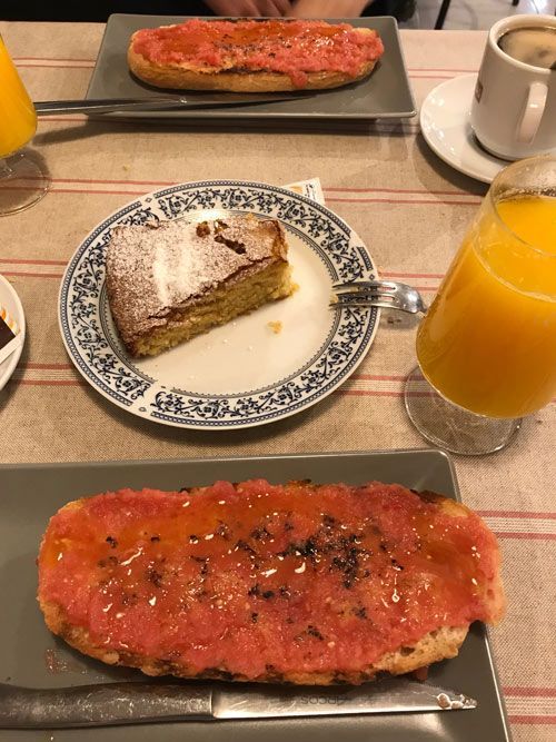 Camino-Frances-desayuno-Tia-Teresa