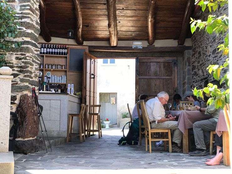 Camino-Frances-Casa-Garcia-Gonzar