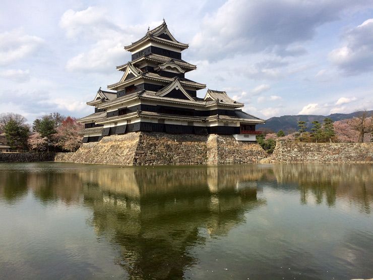 Un-dia-en-Matsumoto-castillo-negro