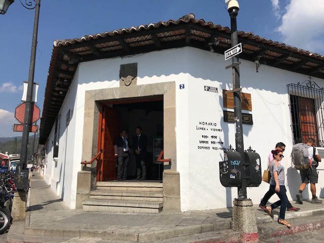 Banco-agricola-Antigua-Guatemala