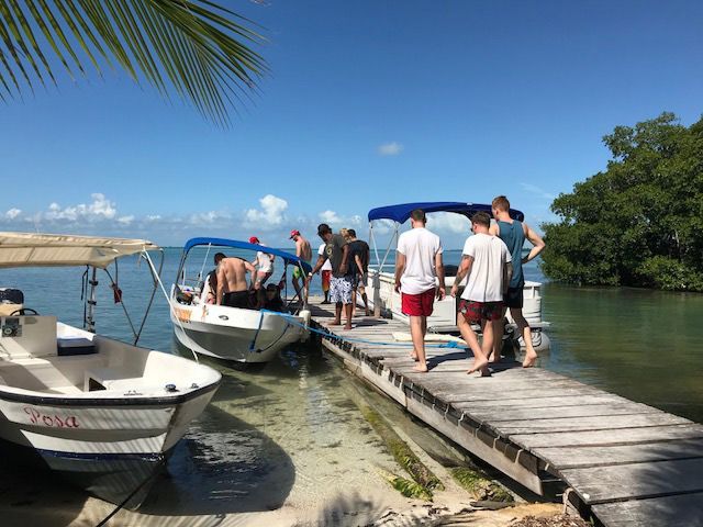 Caveman-Tours-Caye-Caulker