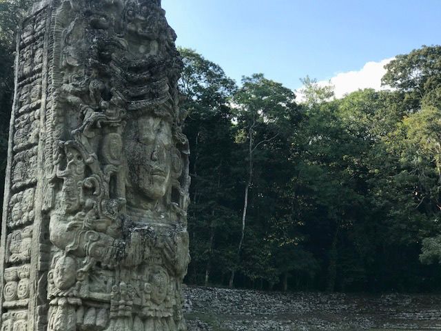Ruinas-de-copan-estela