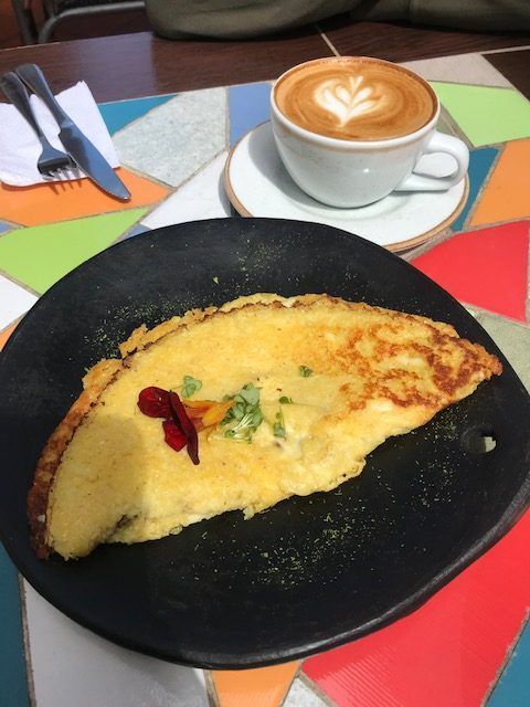 Arepa choclo y café