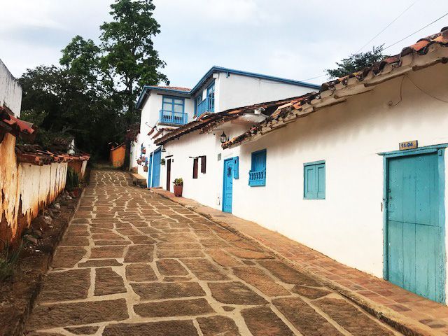 Calle empedrada de Barichara, Colombia