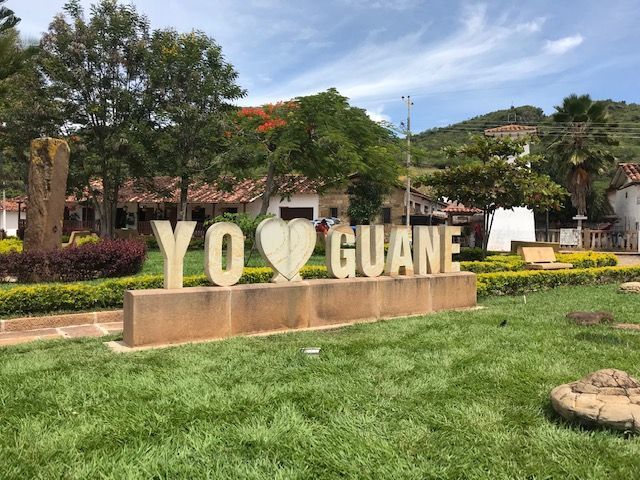 Plaza central de Guane, Colombia