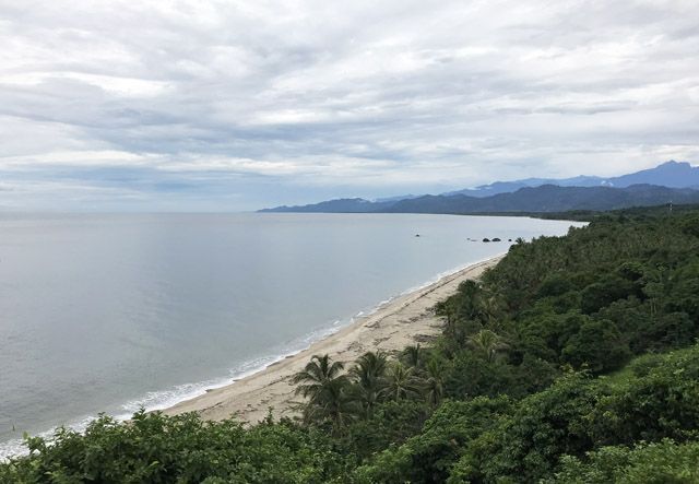 Playa Los Ángeles junto al parque nacional Tayrona Paisaje desde playa Los Ángeles